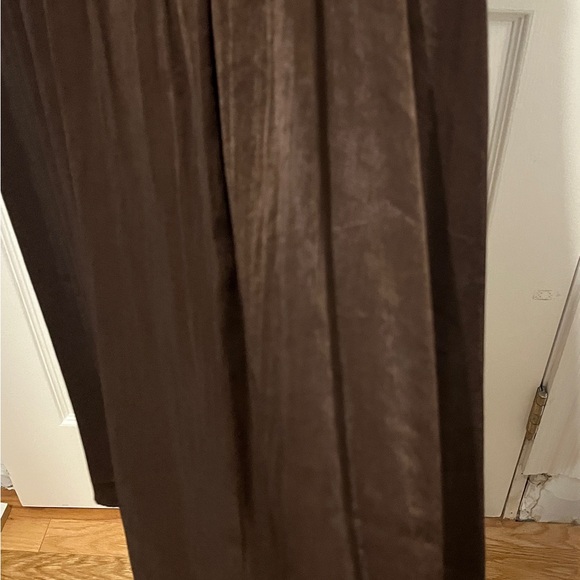 Banana Republic
Silk like dress - Picture 4 of 6